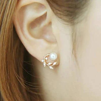 

2017 New arrival fashion pearl flower design 925 sterling silver ladies`stud earrings jewelry gift for Christmas