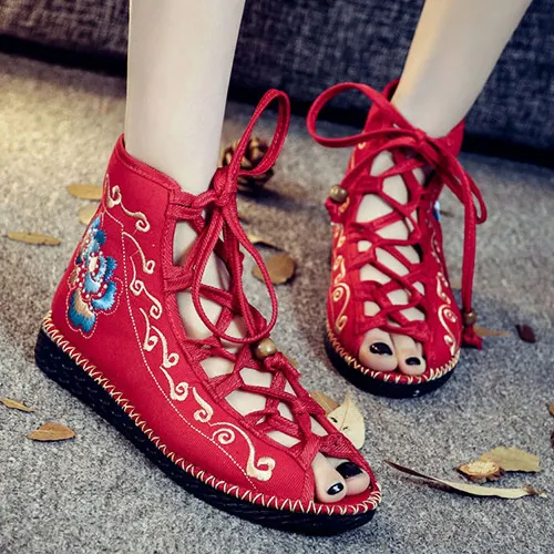 Veowalk/женские парусиновые сандалии-гладиаторы с открытым носком и вышивкой павлина; женская летняя Тканевая обувь на плоской подошве ручной работы на шнуровке в китайском стиле - Цвет: Model 3 Red