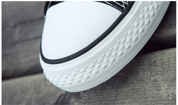 Cena Anime materiałowe buty z nadrukiem Naruto uchiha sasuke Cosplay mężczyźni kobiety mieszkania miłośnicy oddychające dorywczo adidasy do biegania unisex