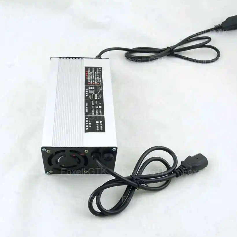 1pc 60v 5A fast smart charger 16s 60v battery charger DC for 60v 30ah 40ah Lithium ion polymer electric vehicles Aluminum case (3)
