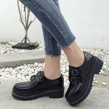 Высококачественные оксфорды; женская обувь на плоской платформе; женская обувь из лакированной кожи на застежке-липучке с острым носком; черные фирменные броги; лоферы