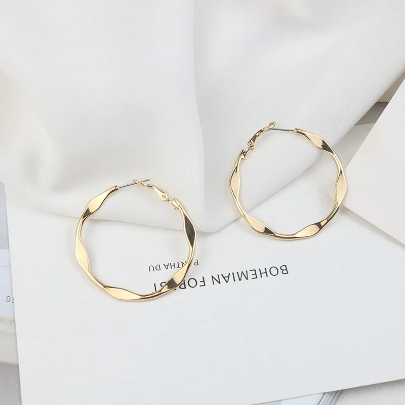 

Europe America Hyperbolic Vintage INS Round Circle Simple Hoop Earrings Fashion Jewelry-LAF