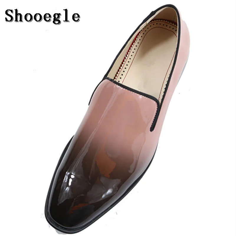 Shooegle высокое качество Мужская обувь для вечеринок красивый черный, розовый патч Цвет Кожаные модельные туфли Обувь большой мужские лоферы Мокасины 38-47