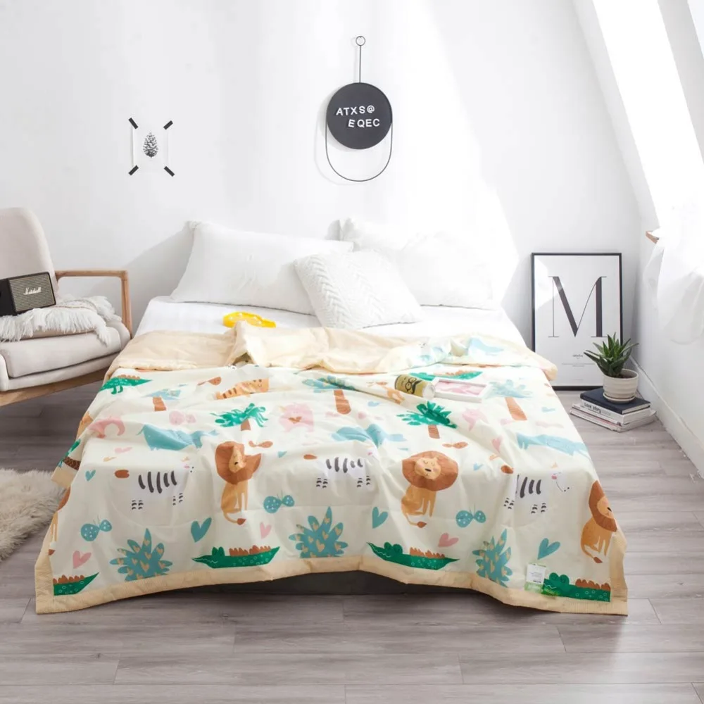 

2019 Cartoon Lions Beige Thin Summer Quilt Air-condition Stitching Comforter Cotton Fabric Polyester Twin Full Queen Size
