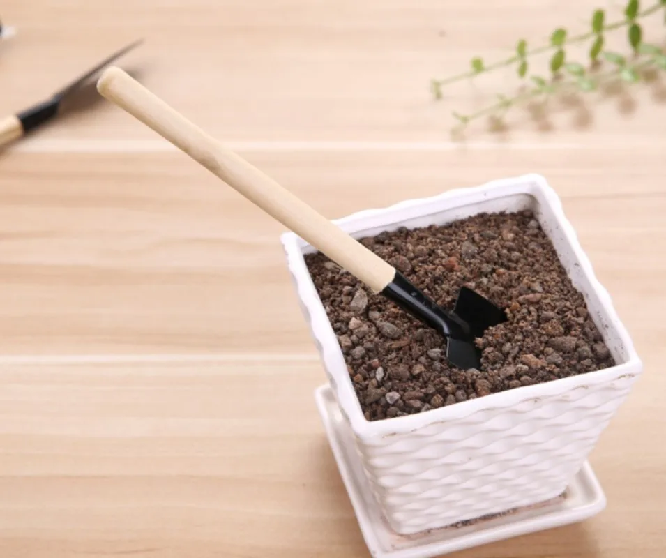 3 pieces / set of new gardening plant toys garden digging tools Mini spade raking potted flower children's gardening