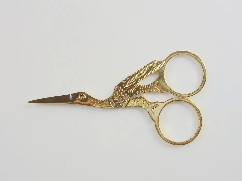 1X Golden Makeup Scissors Kiwi Eyebrow Bird Scissors Stainless Steel