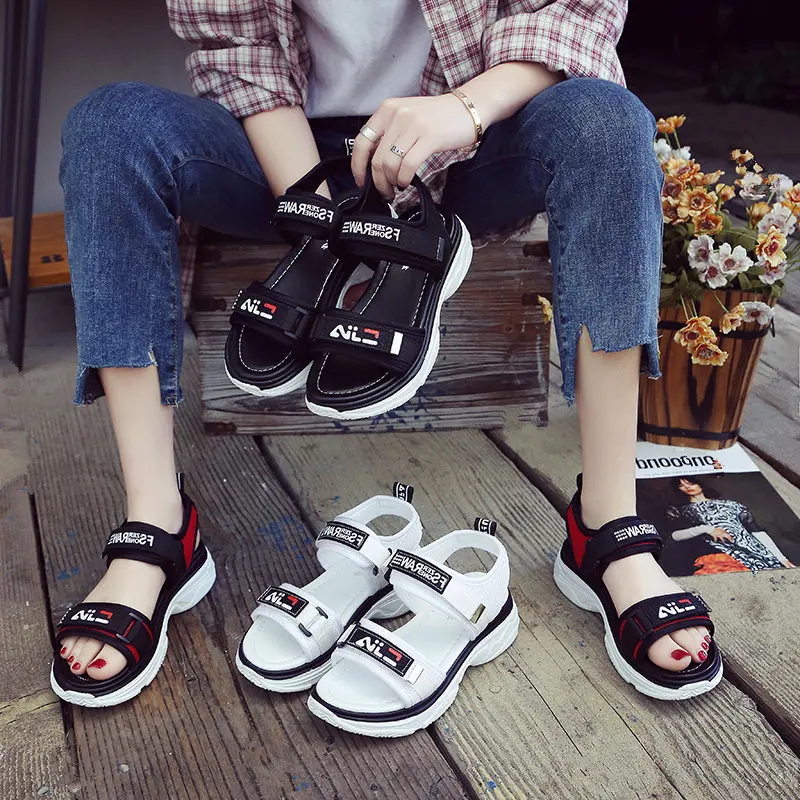 

2019 New Sports Sandals Female Korean Fashion Thick Bottom Students Joker hook and loop Fairy Beach Shoes in Summer