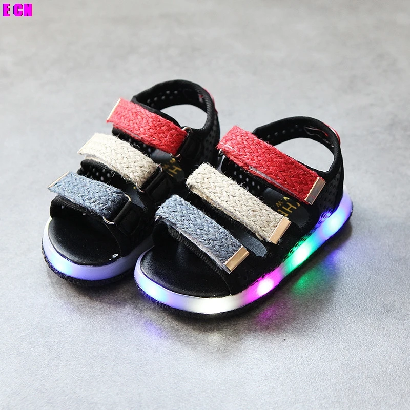 

2017 E CN brand 2017 summer new kids led sandals girls boys luminous flat shoes beach lighting glow baby sandals
