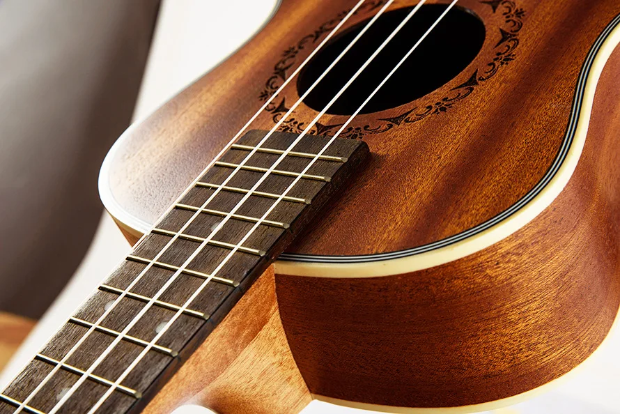 Ukulele Set 21 inch Ukulele Hawaiian Mini guitar Rosewood Fretboard 4 strings Mahogany