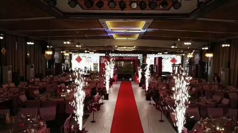 Controle de Rotação para o Casamento da Fase Elétrica Sparkler Chama Fogo Máquina 2m Altura Especial Coldfireworks Dmx 512 500w 38 Efeito de Iluminação de palco