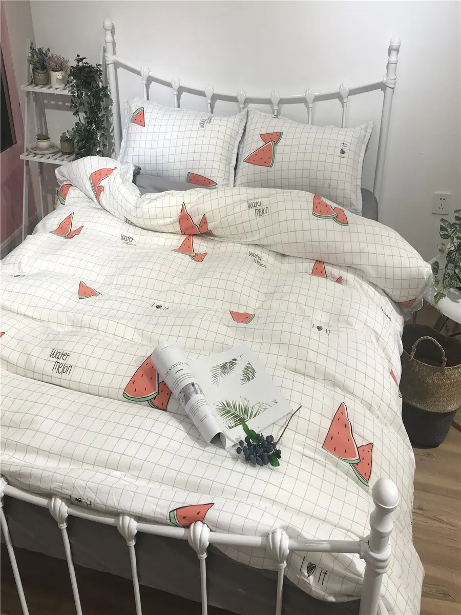 

4Pcs Duvet Cover Set Simple Fresh Style Watermelon Printed Skin-Friendly Bedding Set