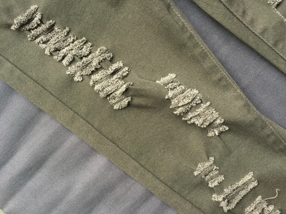 2718314395_1740210458