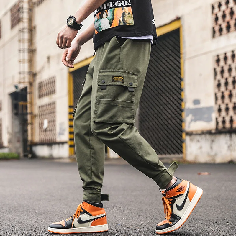 

Fashion Streetwear Joggers Pants Men Loose Fit Army Green Big Pocket Cargo Pants Harem Trouser Slack Bottom Hip Hop Casual Pants