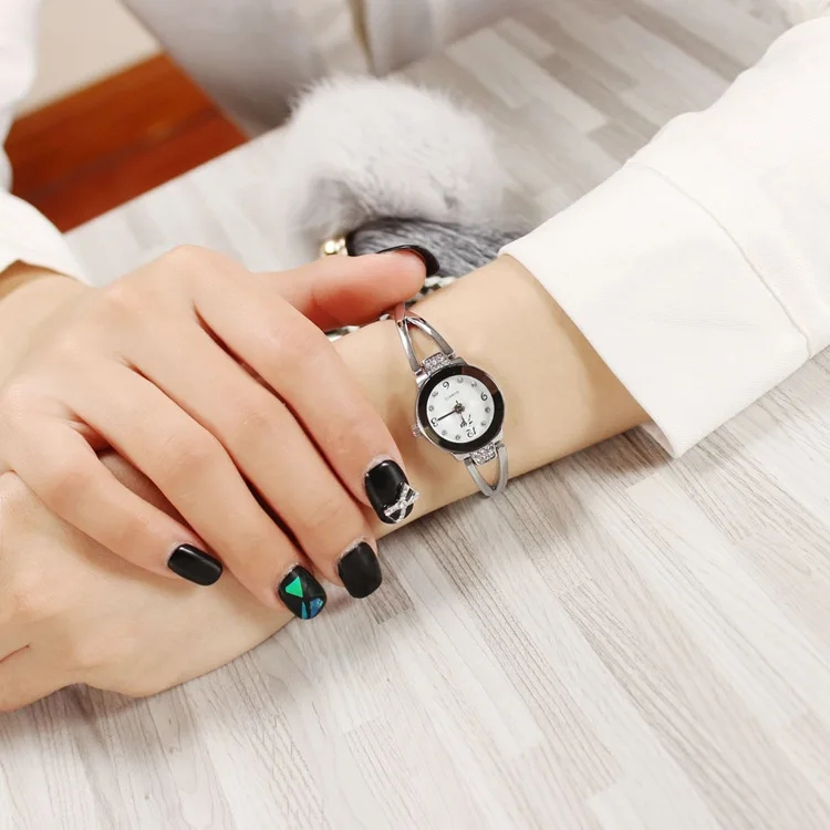 

2016 Elegant Woman Wrist Quartz Watches Rhinestone Wristwatches Girl relojes mujer Bangle Women Watch for Teenage Girls