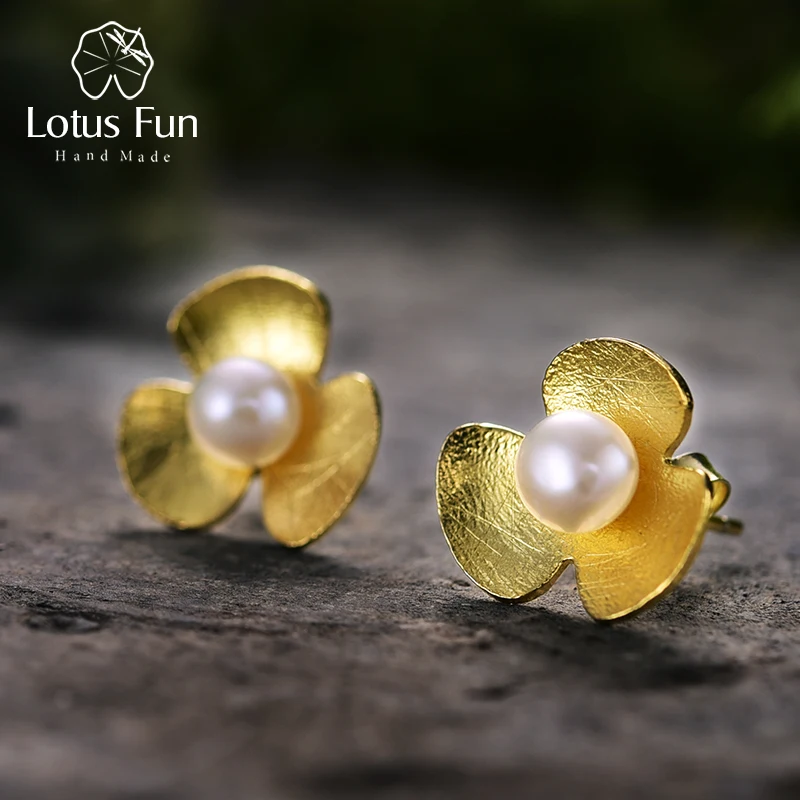 

Lotus Fun Real 925 Sterling Silver Natural Pearl Handmade Fine Jewelry Fresh Clover Flower Stud Earrings for Women Brincos