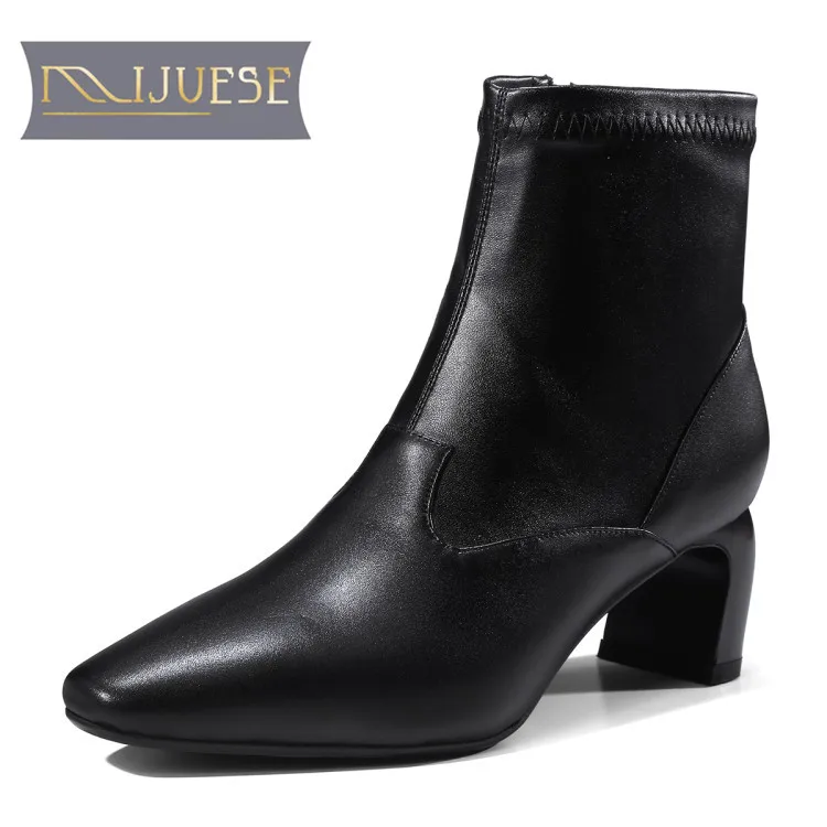 

MLJUESE 2018 women ankle boots cow leather white color autumn spring slip on zippers ankle boots female boots riding boots