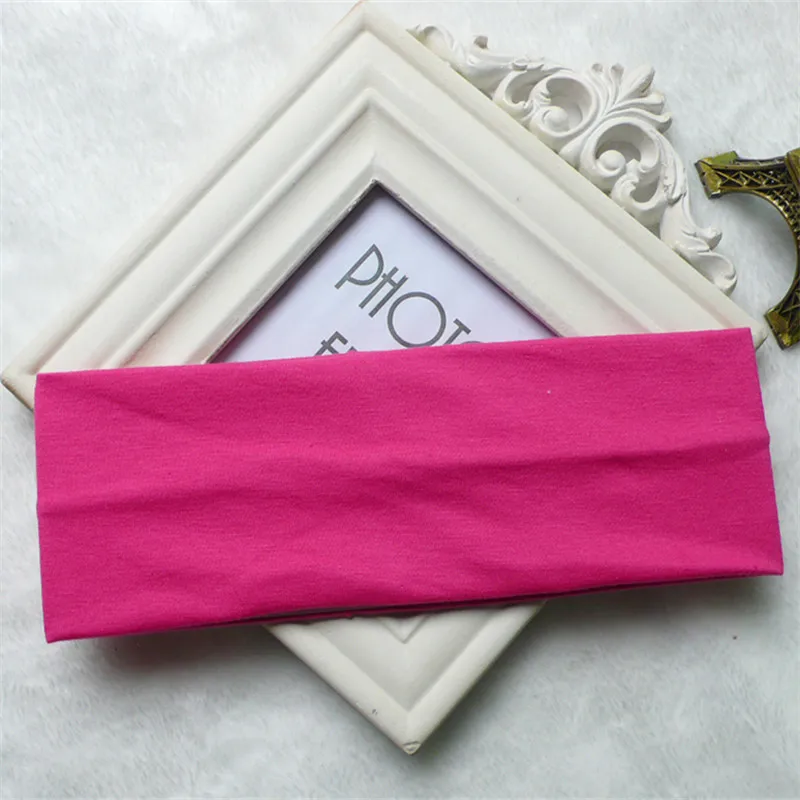 Рисунок 6 - Однотонная хлопковая эластичная повязка на голову