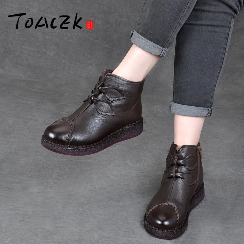 

Mid-aged warm ladies boots, leather flat add fluff mother's shoes, round soft bottom short boots, vintage leather cotton shoes