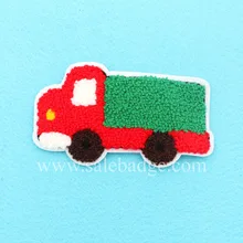 Изготовленные на заказ красные и зеленые нашивки для детей