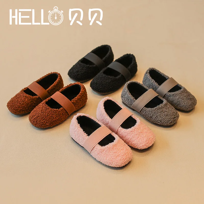 

Soft bottom round head boys and girls feet elastic band single shoes 2018 autumn and winter new terry solid color home shoes