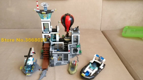 

City Police PRISON ISLAND Building Blocks Police 815pcs Model Bricks Diy Educational Toys Compatible Legoing 60130 02006 LELE