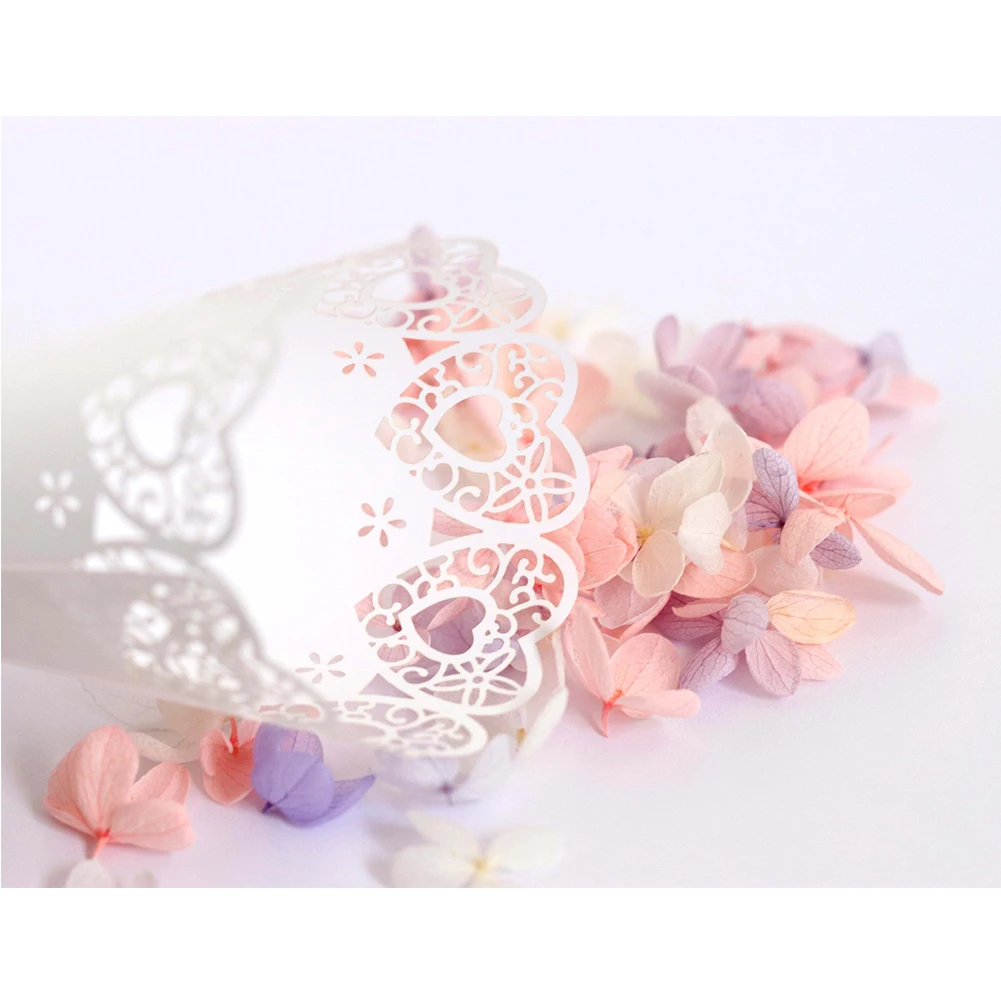 

50PCS White Lightweight Wedding Confetti Cone Paper Crafts Hollow Out Scatter Flowers Easy To Use Space Saving Party Flower Tube