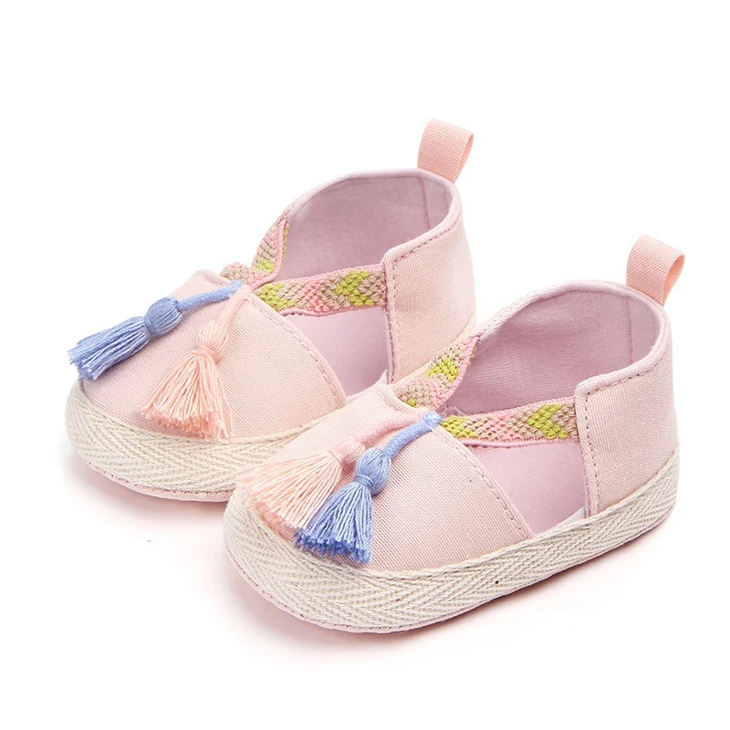 Весенняя обувь для маленьких девочек младенческой малыша принцесса Твердые Prewalkers Нескользящие кроватки Babe первые ходунки обувь для