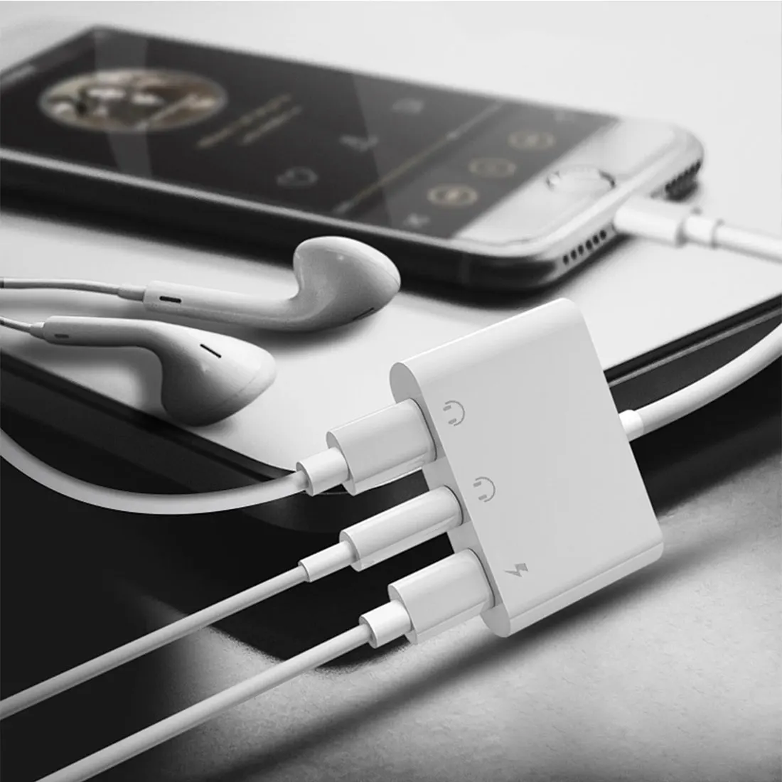 Etmakit Double Lightning Headphone Audio and Earphone Charge Adapter