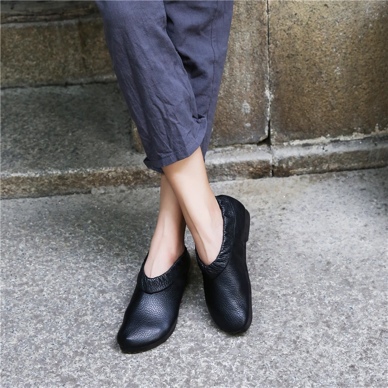 

Women Genuine Leather Flats Black Lazy Shoes Casual Leather Loafers For Women Soft Autumn Shoes Women Handmade Retro Flats 2018