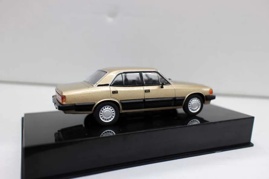 Высокая модель Chevrolet, 1:43 сплав автомобиля игрушки, металлические отливки, Коллекция Модель