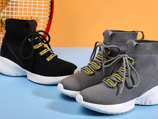 

2018 flying woven mesh female Korean version of the thick bottom versatile breathable old shoes.