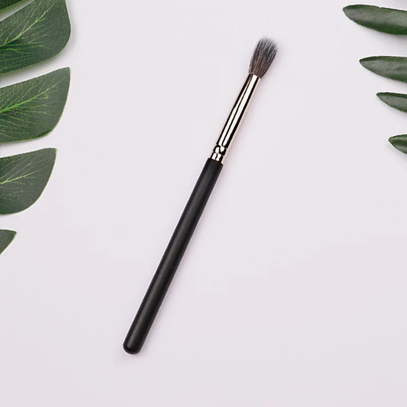 

High quality goat wool Flame shape Halo brush Eye Nasal halo brush Detail highlight brush Professional cosmetic tool 286# 1 pcs