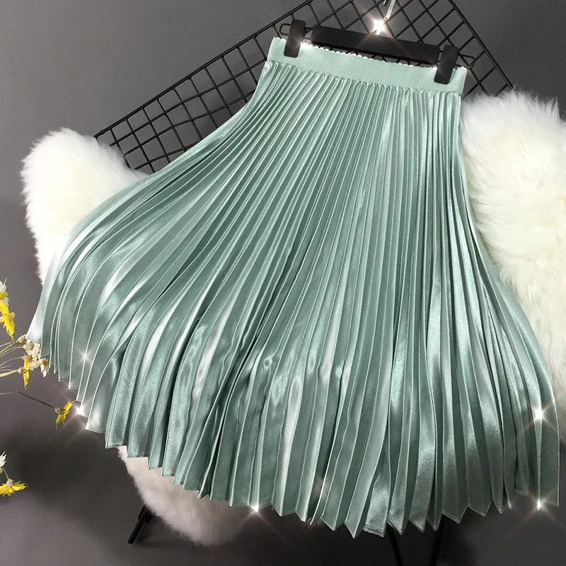 

2018 autumn and winter new Korean metal satin pleated skirt