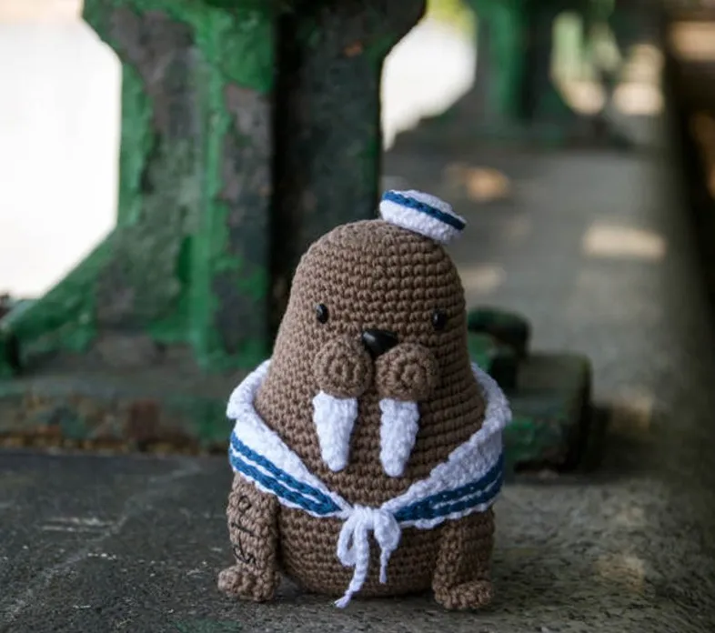 Вязаная крючком погремушка armigurumi walrus Номер модели 8109