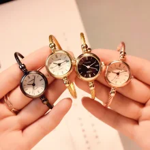 Reloj de pulsera de cuarzo dorado pequeño para mujer, cronógrafo de lujo, de acero inoxidable, estilo Retro, informal, a la moda