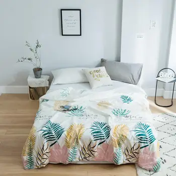 

Amazon with the same product ins pop pictures quilted and blankets to decorate the bedroom and bring a better life