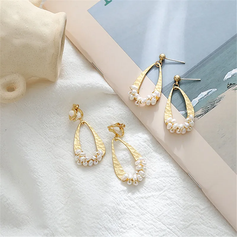 

Inferior smooth golden Fashion temperament retro geometric Natural freshwater pearl earrings Ms delicate earrings jewelry