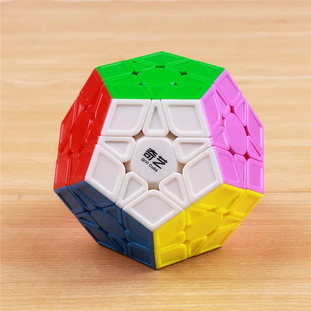 QIYI megaminxeds magic cubes stickerless speed professional 12 sides puzzle cubo educational toys for children 2