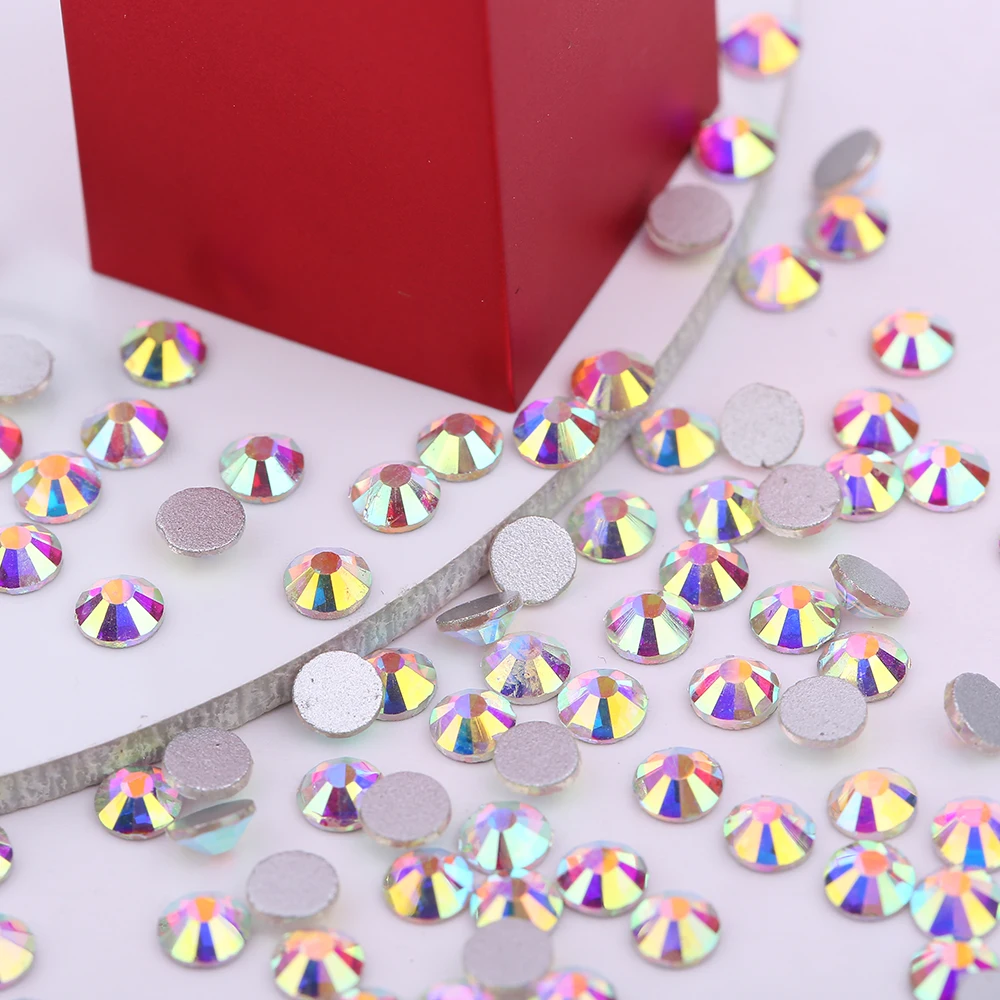 Высококачественные блестящие стразы белого цвета прозрачные 3d для украшения