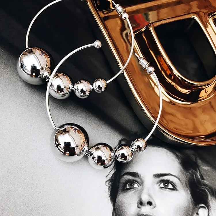 

European Stainless Steel Punk Hoop Earring Metal Balls Pendant Geometric Circle Loop Earrings for Women Jewelry Christmas Gift