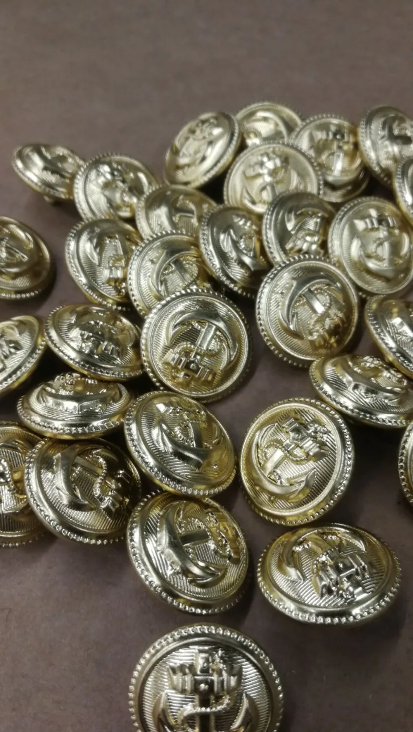 

EMD ww2 German Navy Button. Gold 50 2.1CM