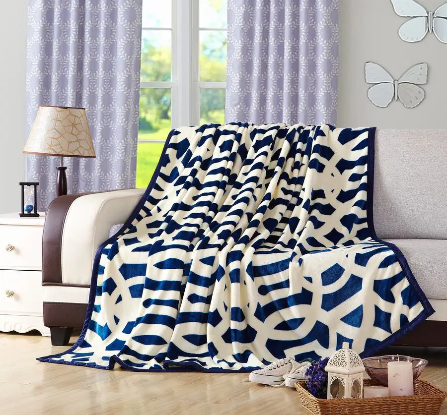 ZHH New Queen and King Size 3 Different Styles Sofa/air/bedding Throw Romantic Color and Double Faced Travel Flannel Blanket