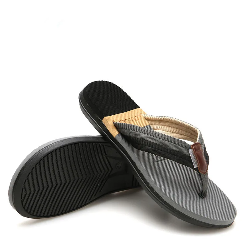 2019 Men's Summer Flip-flops Slippers Beach Sandals Indoor&Outdoor Couple Slippers Casual Shoes Man Platform Slippers Size 36-45