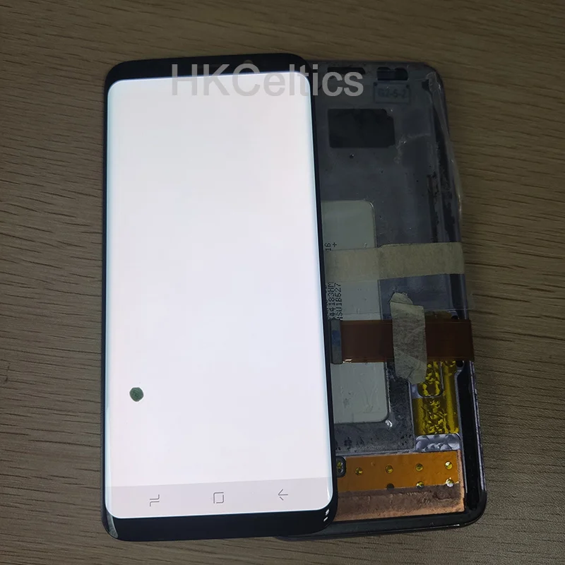 Samsung-s8-plus-lcd-with-spot-on-the-middle-of-screen-(1)