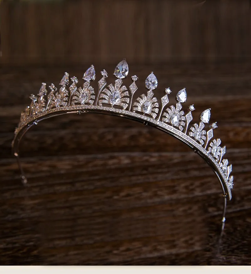 Великолепный стразами и цирконием корона диадемы модные благородные азорит Тиара для невесты принцесса заколки для волос, свадебные аксессуары для волос