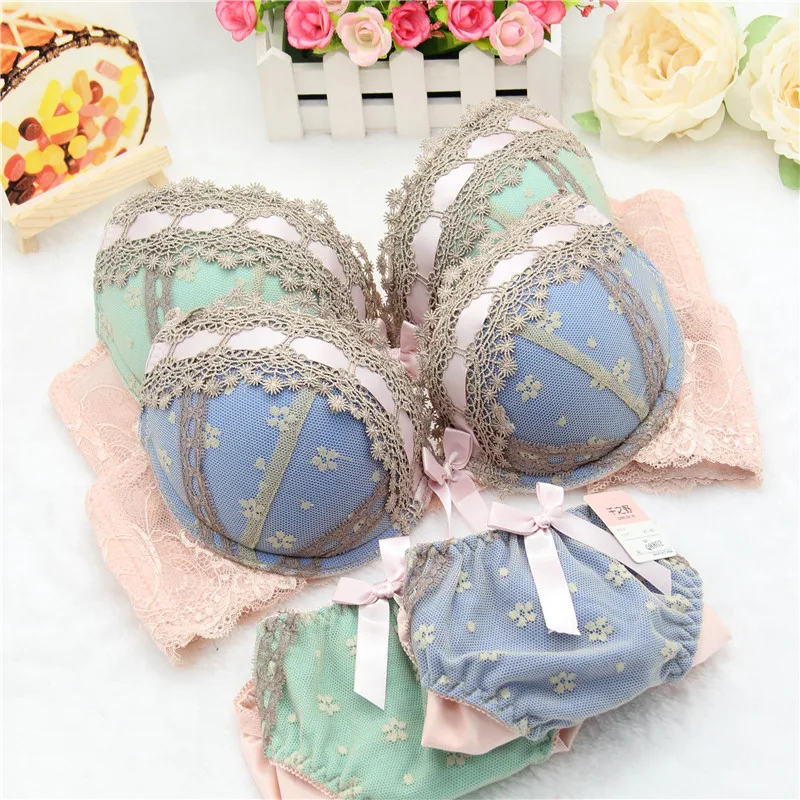 2015 women sexy lingerie three row Lace Embroidery underwear sexy young