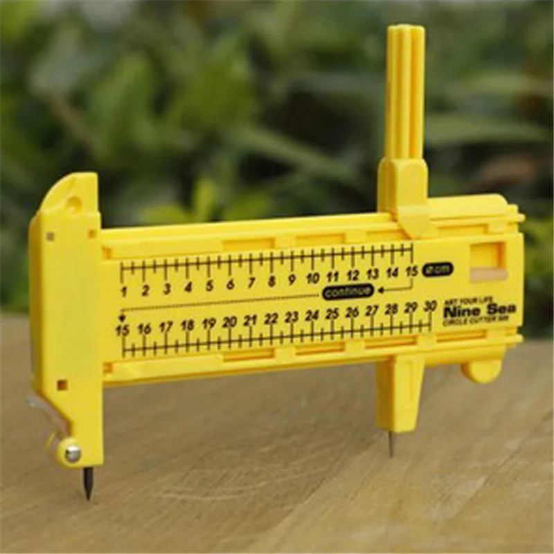 

Cutting Knife Model Compass Circle Cutter Round Patchwork Tools Accessory Arch Cutter Includes 5 Spare Blades