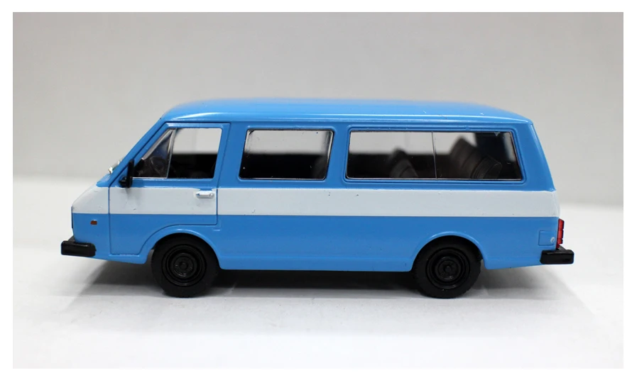 The New Soviet Car Classic 1/43 Special Casting Metal Present At Home In The 1970s Van Model Toys For Children - Цвет: RAF -22038