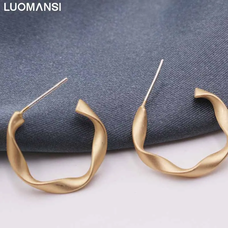 

Luomansi New Retro Geometry Hoop Earrings For Women Fashion Gold Silver Color Jewelry Hyperbole Irregular Big Hoop Earrings Gift