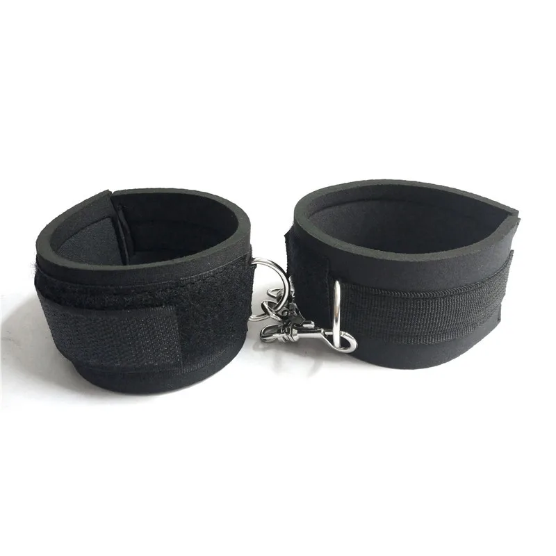 4161243011_2112615445